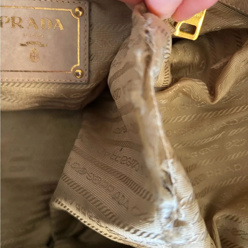 Prada Vitello Shine Leather Satchel with Shoulder Strap - Picture 8 of 16